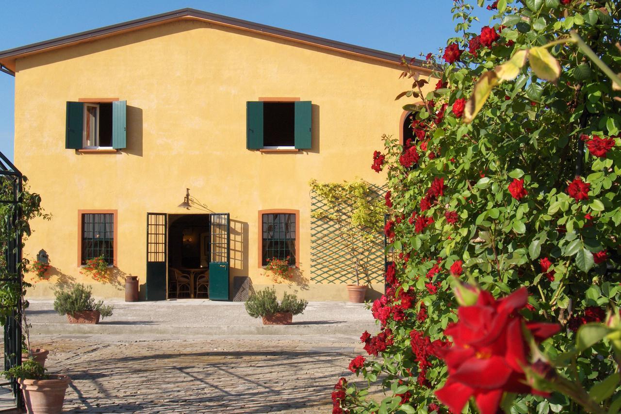 Agriturismo Le Colombaie 부세토 외부 사진