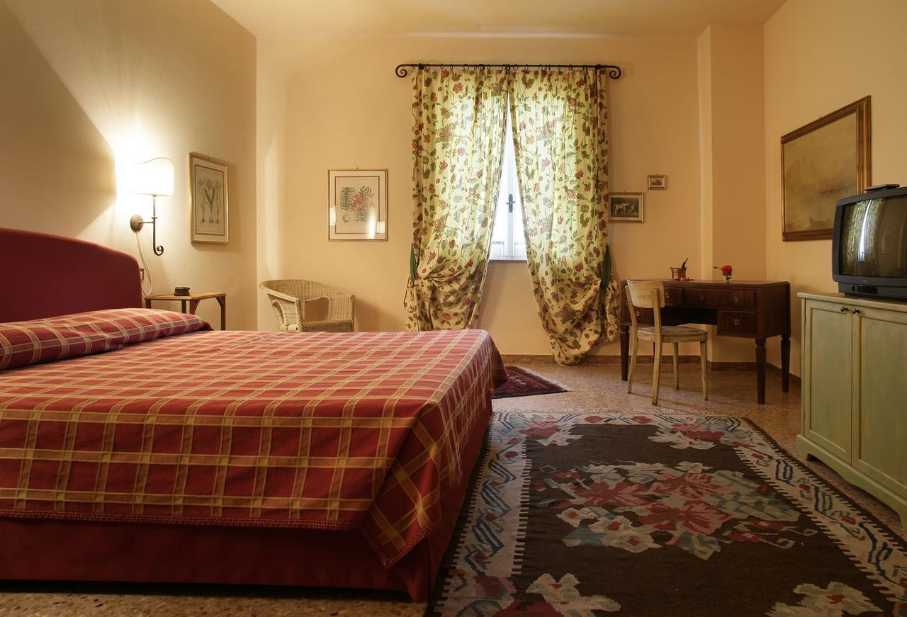 Agriturismo Le Colombaie 부세토 외부 사진